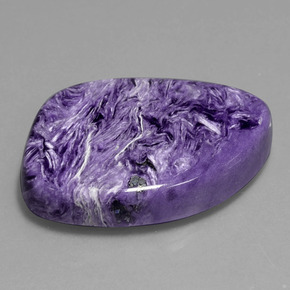 Charoíta Violeta natural de 63.04 ct, Forma elegante, Opaco