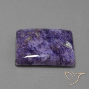 Charoíta Violeta medio natural de 54.21 ct, Corte Baguette, Opaco