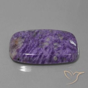 Charoíta Violeta oscuro natural de 63.74 ct, Forma Cojín, Opaco