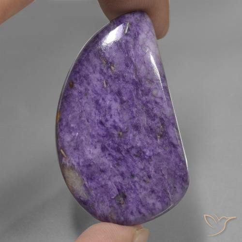 79.11ct Natural Violeta oscuro Charoita, Elegante, Opaco