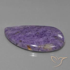Charoíta Violeta oscuro natural de 79.11 ct, Elegante, Opaco