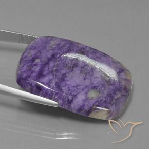 Charoíta Violeta oscuro natural de 65.45 ct, Forma Cojín, Opaco