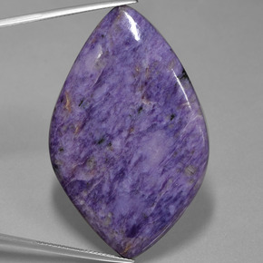 Charoíta violeta natural de 69,68 ct, forma elegante, opaco