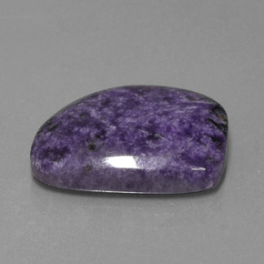 Charoíta violeta natural de 17,13 ct, forma elegante, opaco