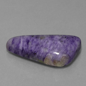 Charoíta Violeta natural de 16.20 ct, Forma elegante, Opaco