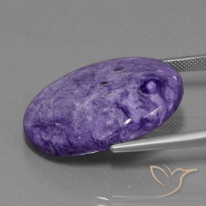 Charoíta Violeta medio natural de 34.07 ct, Ovalada, Opaco