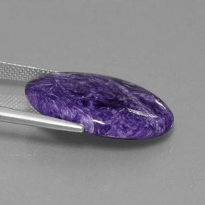 Charoíta violeta natural de 15,55 ct, corte óvalo, opaco
