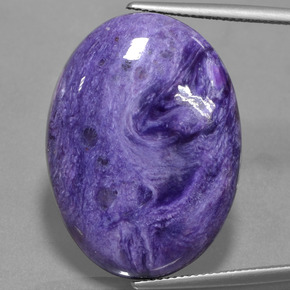 Charoíta Violeta natural de 37.92 ct, Corte Óvalo, Opaco