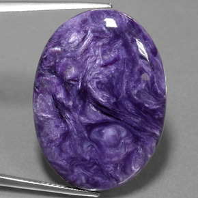 Charoíta Violeta natural de 28.06 ct, Corte Óvalo, Opaco