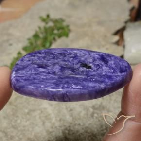 Charoíta Violeta intenso natural de 42.22 ct, Elegante, Opaco