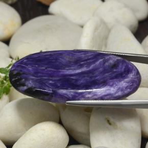 Charoíta violeta natural de 58,79 ct, corte óvalo, opaco