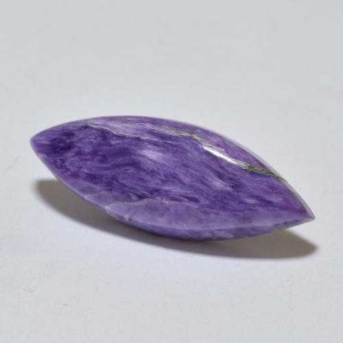 Charoíta violeta oscuro natural de 5,45 ct, marquesa, opaco