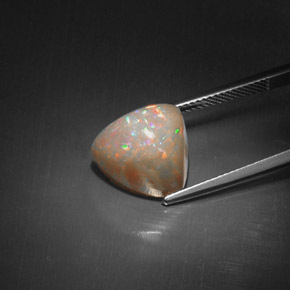 Ópalo chocolate multicolor natural de 6,51 ct, trillón, opaco
