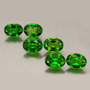 Gemas de diopsido de cromo verde natural de  ct, corte óvalo, VVS-VS