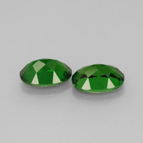 Gemas de diopsido de cromo verde natural de  ct, corte óvalo, VS
