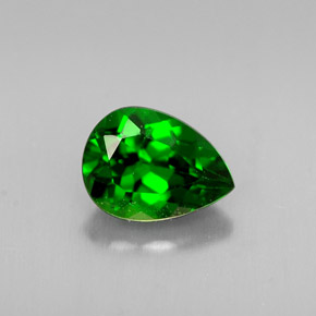 Diopsido de cromo verde natural de 0,77 ct, en forma de pera, VS-SI