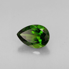 Diopsido de cromo verde natural de 0,83 ct, en forma de pera, VS