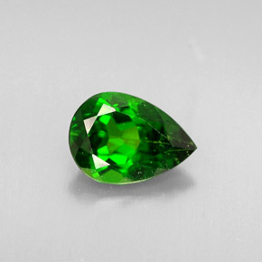 Diopsido de cromo verde natural de 0,72 ct, en forma de pera, VS