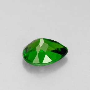 Diopsido de cromo verde natural de 0,70 ct, en forma de pera, VS