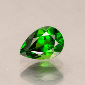 Diopsido de cromo verde natural de 0,69 ct, en forma de pera, VVS-VS