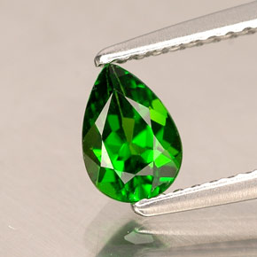 Diopsido de cromo verde natural de 0,69 ct, en forma de pera, VVS-VS
