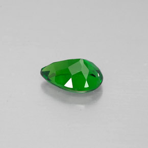 Diopsido de cromo verde natural de 0,64 ct, en forma de pera, VVS-VS