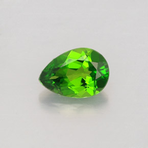 diópsido de cromo Verde natural de 0.70 ct, En forma de pera, VVS-VS
