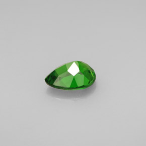 Diopsido de cromo verde natural de 0,69 ct, en forma de pera, VS