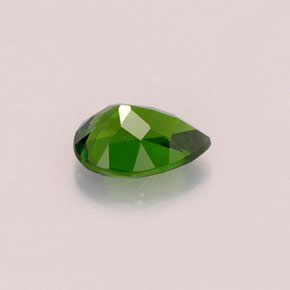 diópsido de cromo Verde natural de 0.76 ct, En forma de pera, VVS