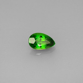 Diopsido de cromo verde natural de 0,46 ct, en forma de pera, VVS