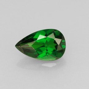 Diopsido de cromo verde natural de 0,84 ct, en forma de pera, VS
