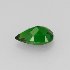 Diopsido de cromo verde natural de 0,84 ct, en forma de pera, VS