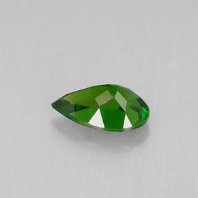 Diopsido de cromo verde natural de 0,78 ct, en forma de pera, VS