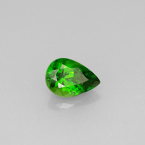 Diopsido de cromo verde natural de 0,53 ct, en forma de pera, VVS-VS