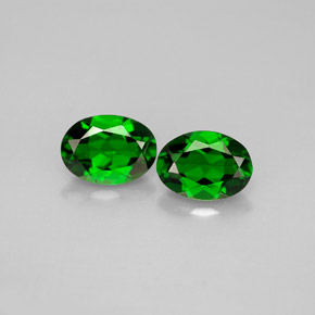 Gemas de diopsido de cromo verde natural de  ct, corte óvalo, VS