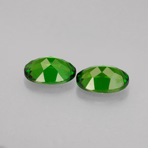 Gemas de diopsido de cromo verde natural de  ct, corte óvalo, VS