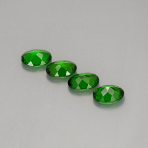 Gemas de diopsido de cromo verde natural de  ct, corte óvalo, VVS-VS