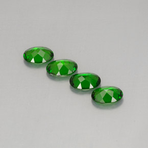 Gemas de diopsido de cromo verde natural de  ct, corte óvalo, VVS-VS