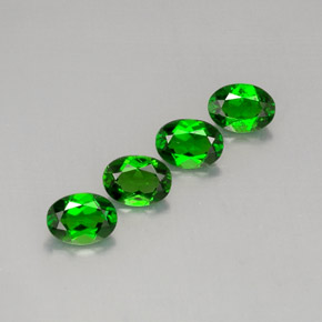 Gemas de diopsido de cromo verde natural de  ct, corte óvalo, VVS-VS