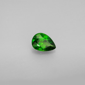 Diopsido de cromo verde natural de 0,72 ct, en forma de pera, VS-SI