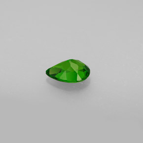 Diopsido de cromo verde natural de 0,72 ct, en forma de pera, VS-SI
