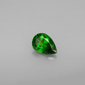 diópsido de cromo Verde natural de 0.74 ct, En forma de pera, VS