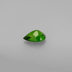 Diopsido de cromo verde natural de 0,65 ct, en forma de pera, VS
