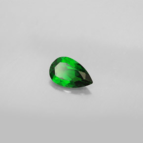 Diopsido de cromo verde natural de 0,68 ct, en forma de pera, VS