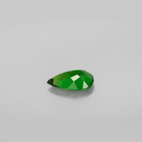 Diopsido de cromo verde natural de 0,68 ct, en forma de pera, VS
