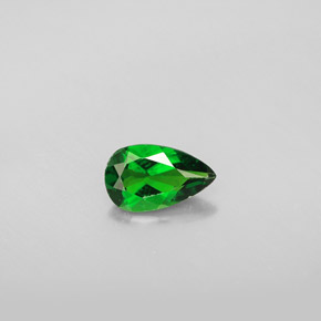 Diopsido de cromo verde natural de 0,77 ct, en forma de pera, VS