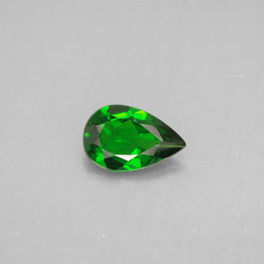 diópsido de cromo Verde natural de 0.76 ct, En forma de pera, VS