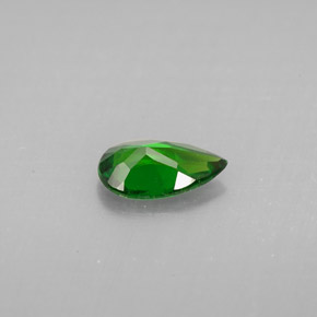 Diopsido de cromo verde natural de 0,74 ct, en forma de pera, VS