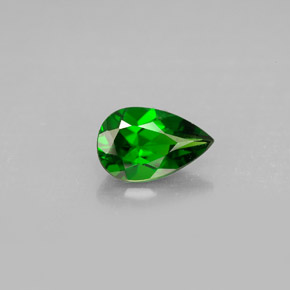 Diopsido de cromo verde natural de 0,79 ct, en forma de pera, VS