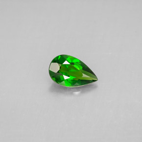 Diopsido de cromo verde natural de 0,68 ct, en forma de pera, VS